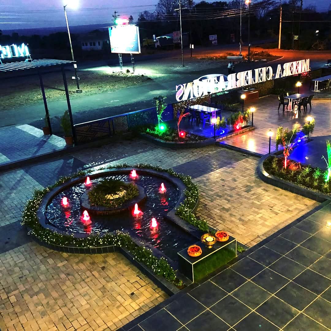 Open-air seating at the Meera Garden restaurant