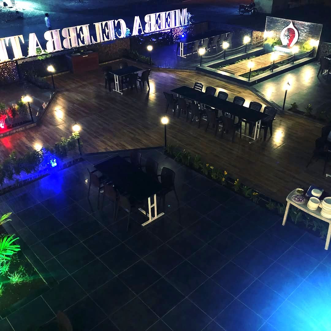Meera Garden restaurant, open-air seating at night