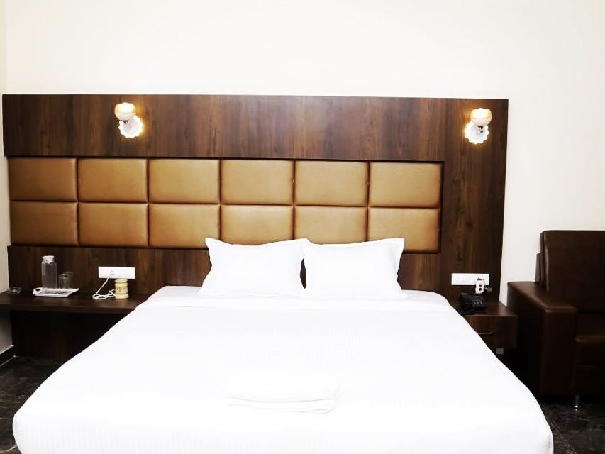 Deluxe room at Meera Celebration
